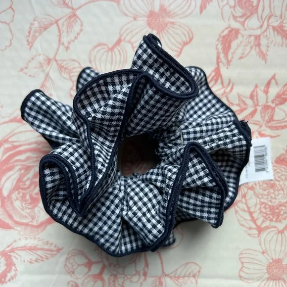 🇫🇷 Sézane Gingham Hair Scrunchie - Picture 3 of 3